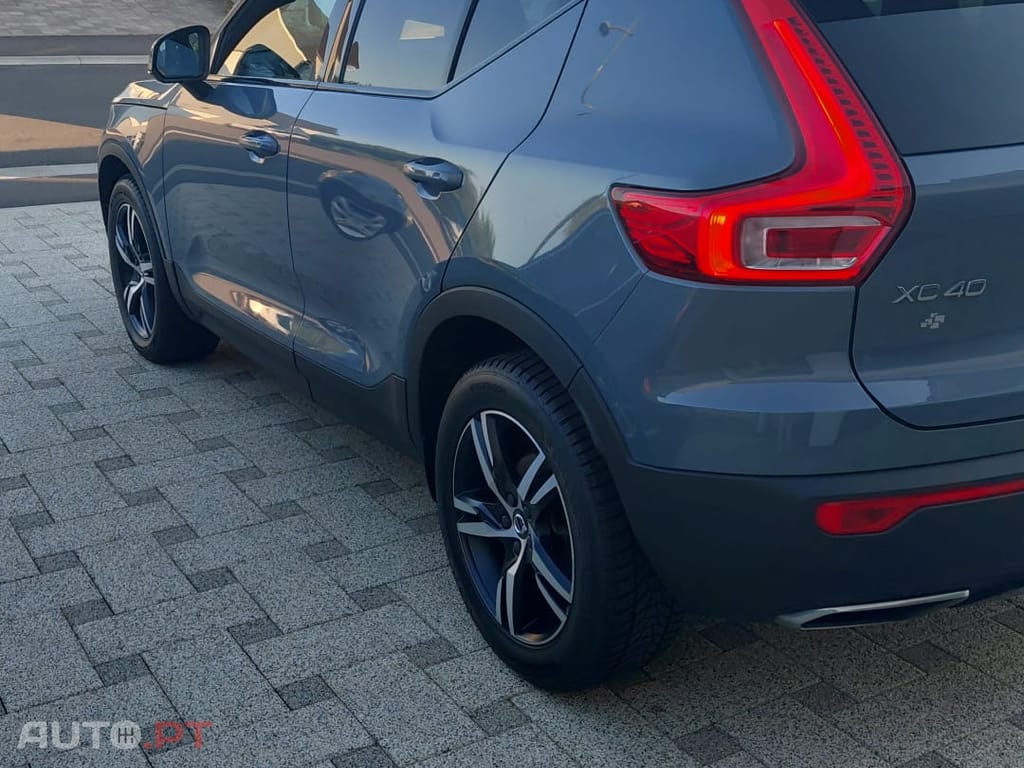 Volvo XC40 R-design