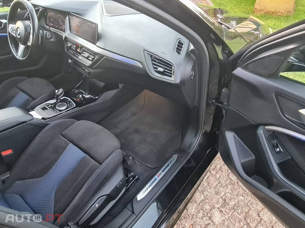 BMW 118 d Pack Desportivo M
