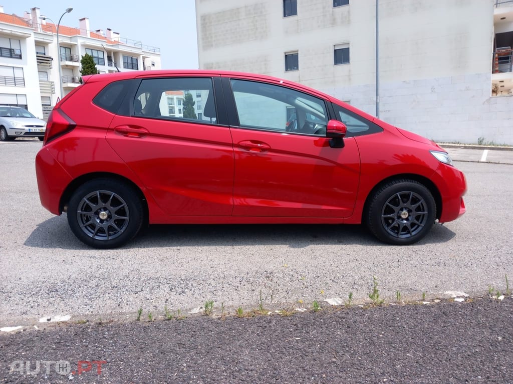 Honda Jazz 1.3 I-VTEC Comfort+Connect Navi