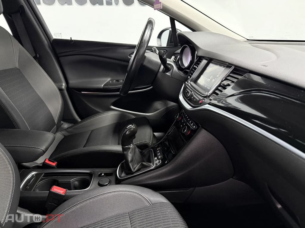 Opel Astra 1.5 D S&S Elegance