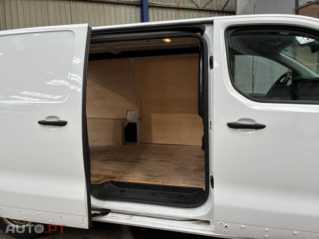 Peugeot Expert 1.5 BlueHDi Standard Premium