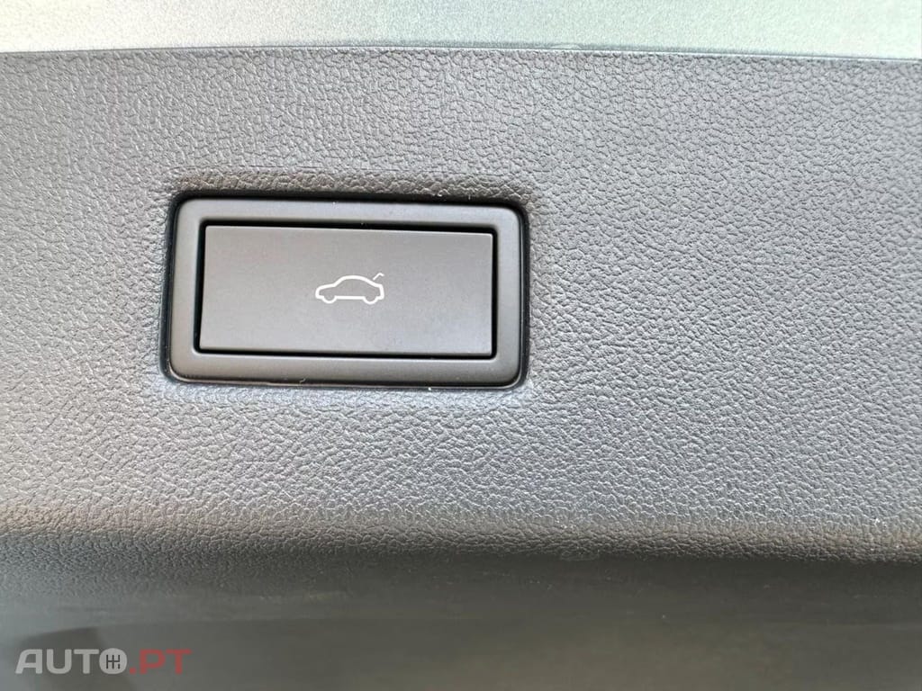 Ford Explorer Premium Extended Range RWD I.V.A DEDUTIVEL 