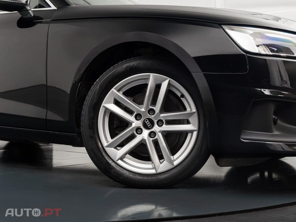 Audi A4 Avant 30 TDI S tronic