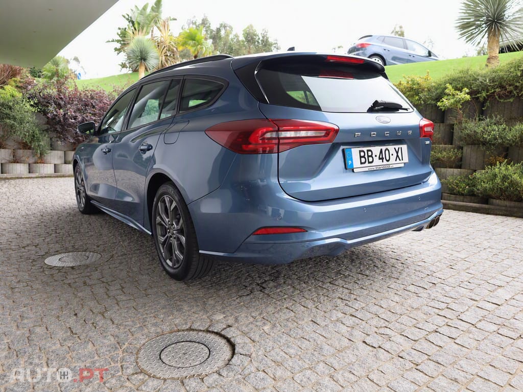 Ford Focus SW 1.0 EcoBoost MHEV ST-Line