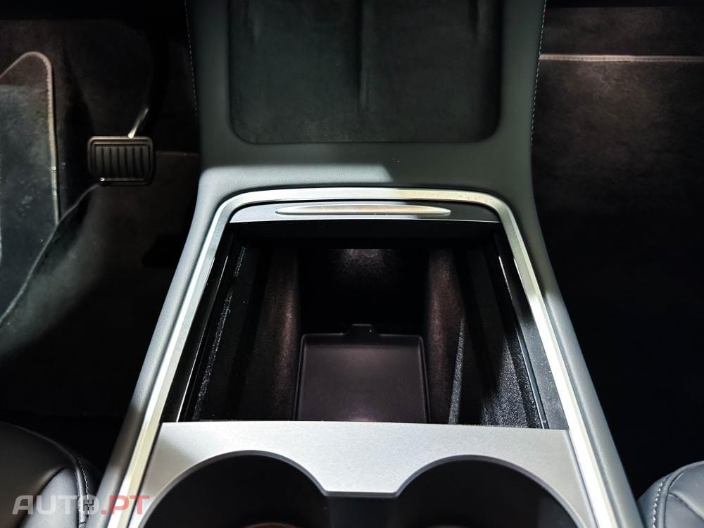 Tesla Model Y Long Range Dual Motor AWD
