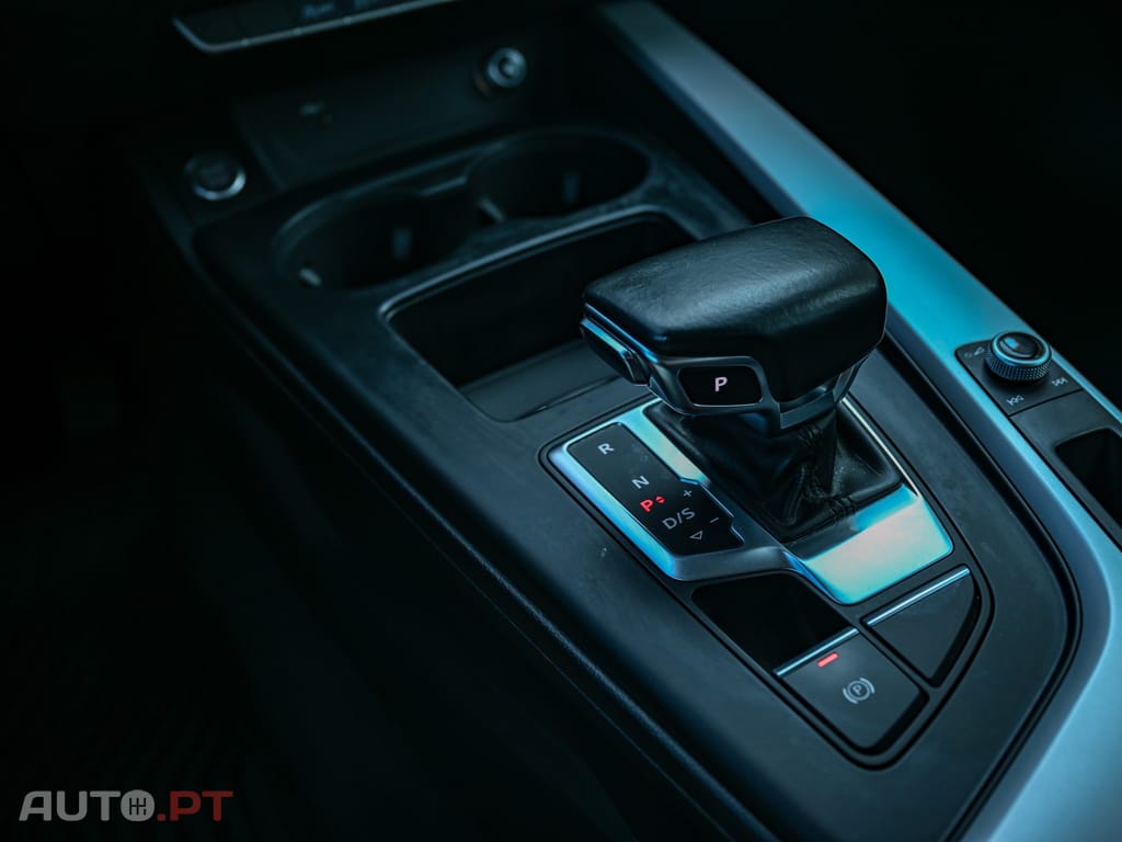 Audi A4 2.0 TDI Design S tronic