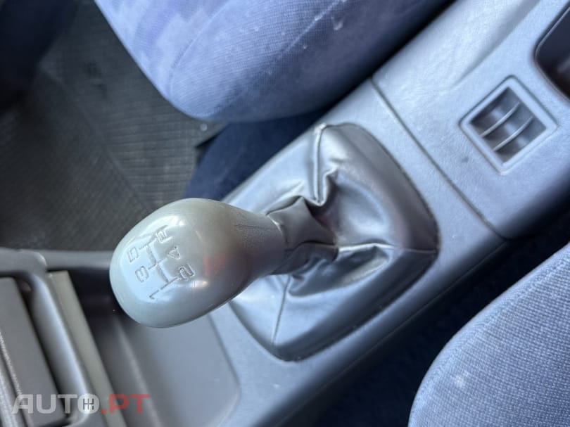 Mitsubishi Lancer 1300 GLX