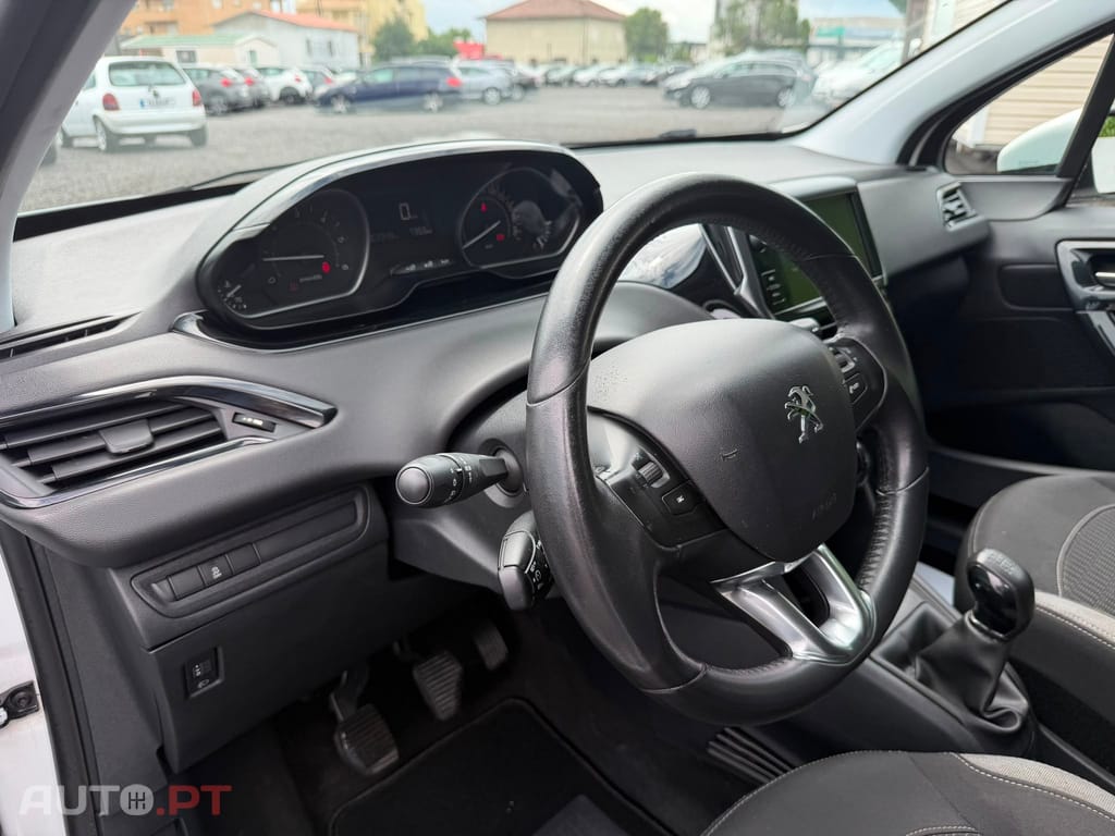 Peugeot 208 1.6 BlueHDi Style