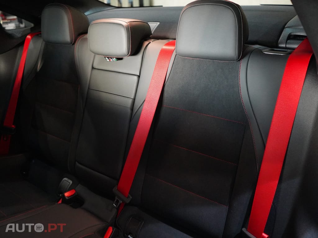 Mercedes-Benz CLA 250 com tecnologia EQ