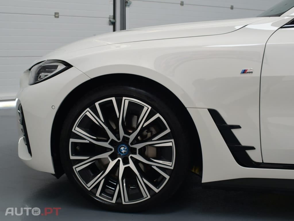 BMW i4 eDrive40 Pack M