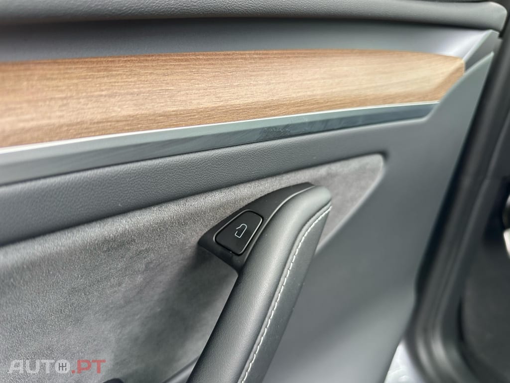 Tesla Model Y Performance Tração Integral