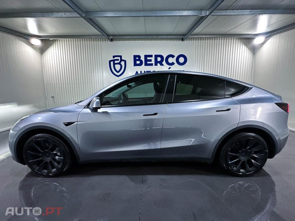 Tesla Model Y Long Range Dual Motor AWD