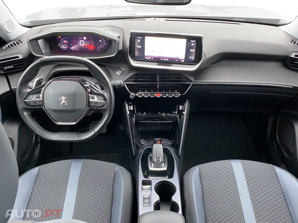 Peugeot 2008 1.5 BlueHDi Allure EAT8