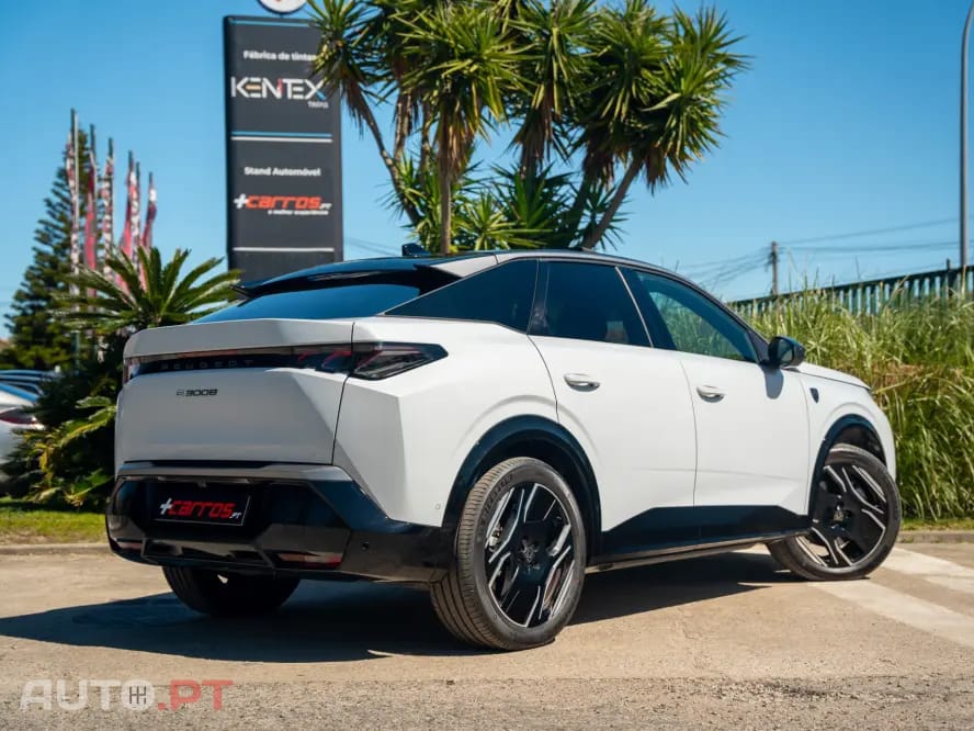 Peugeot E-3008 73 kWh GT