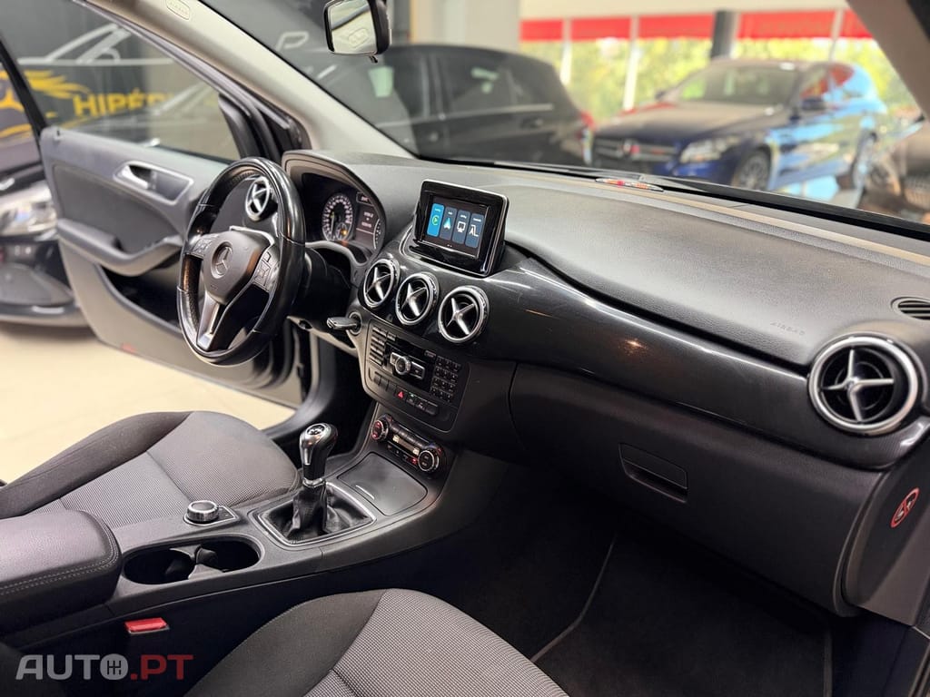 Mercedes-Benz B 180 d Progressive