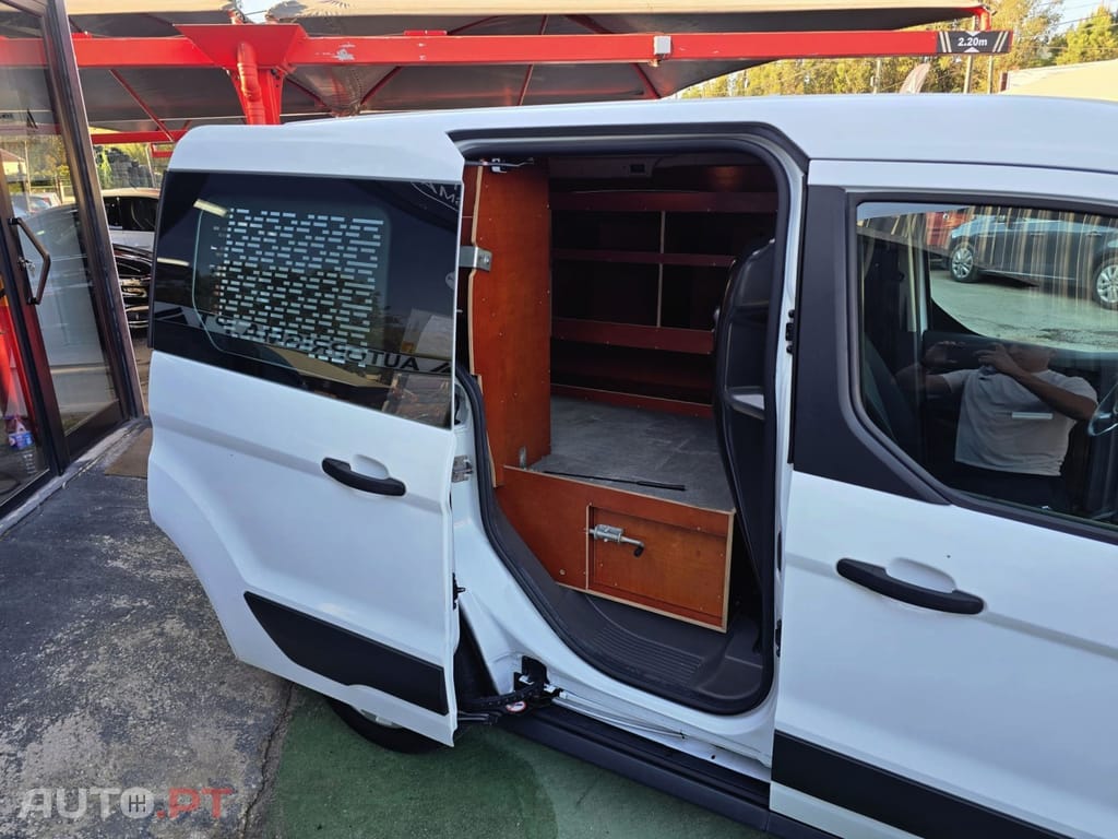 Ford Transit Connect Connect 1.5 TDCi 200 L1 Active Powershift