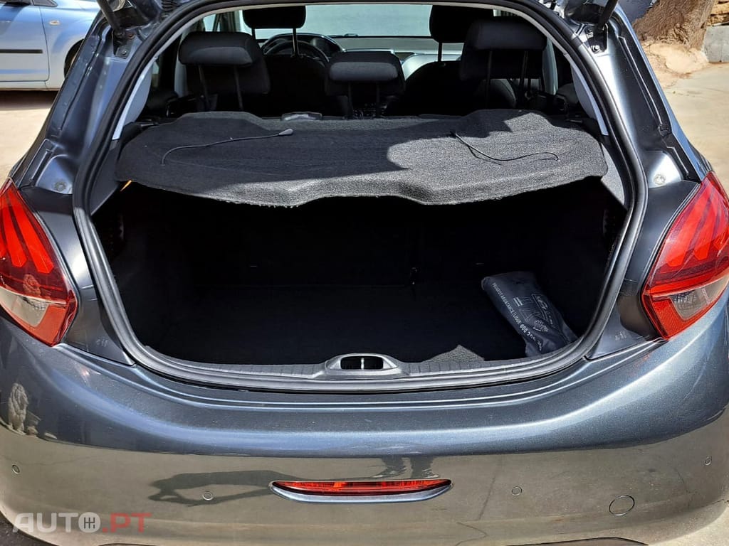 Peugeot 208 1.2 PureTech Style