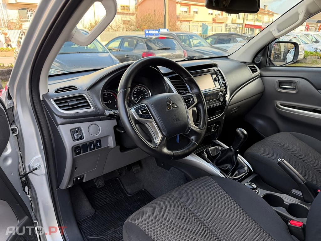 Mitsubishi L200 2.4 DI-D CD Sportbox Strakar 4WD