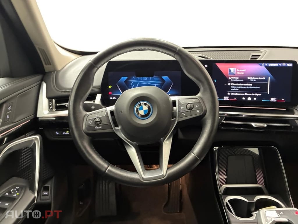 BMW iX1 xDrive30 xLine