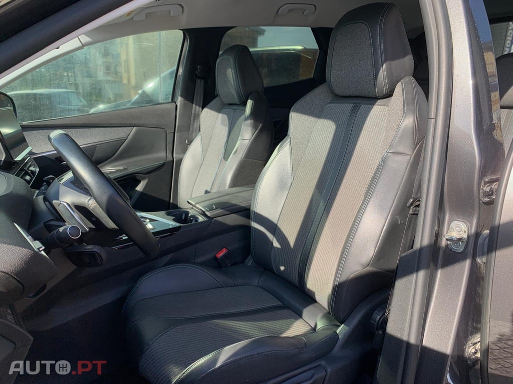 Peugeot 3008 1.5 BlueHDi Allure EAT8
