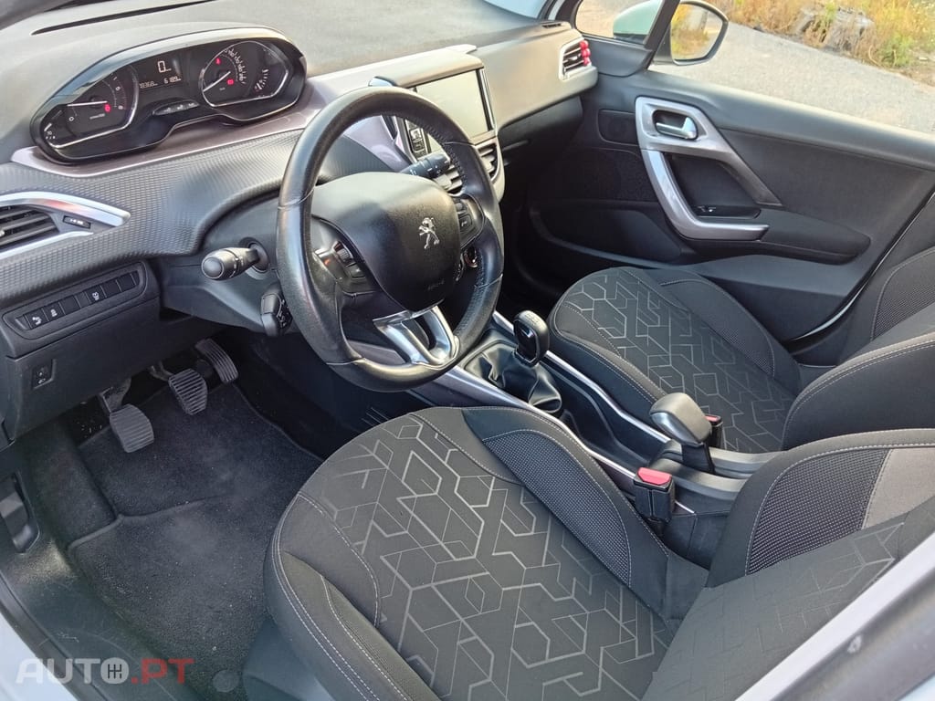 Peugeot 2008 HDi active sport