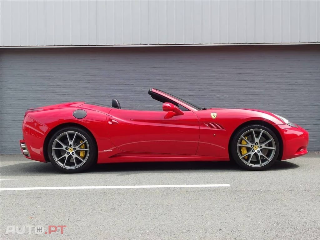 Ferrari California V8