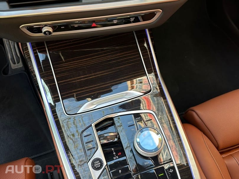 BMW X7 40 d xDrive Pack M Desportivo