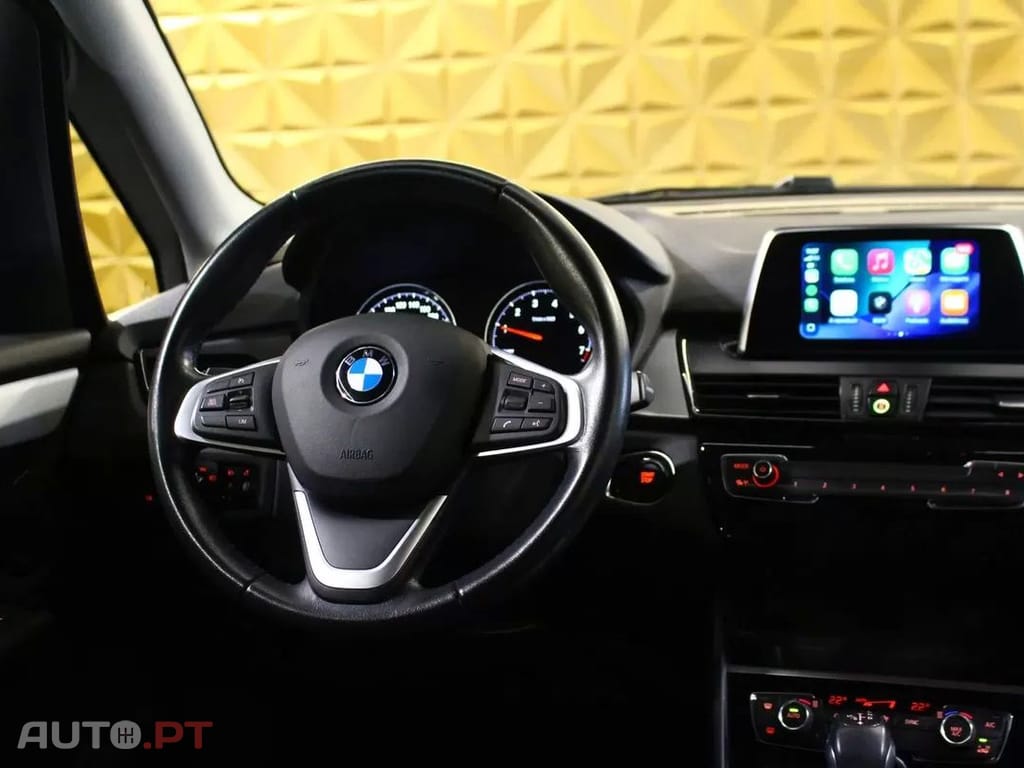 BMW 225 Line Luxury