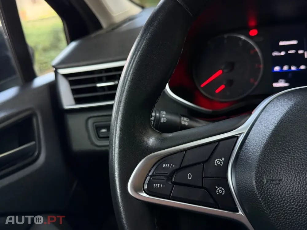 Renault Clio 1.0 TCe Intens Bi-Fuel