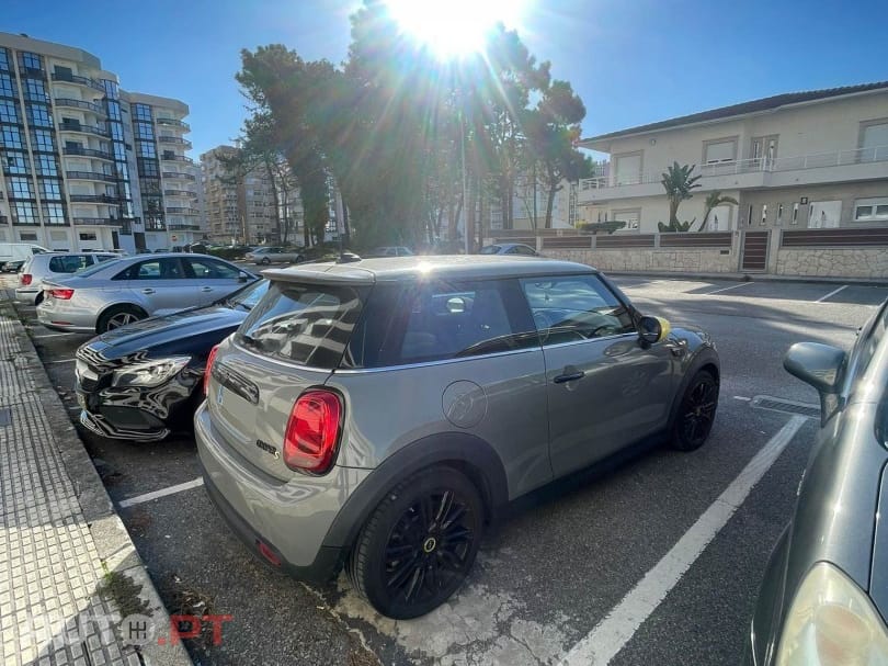 MINI Cooper Cooper SE