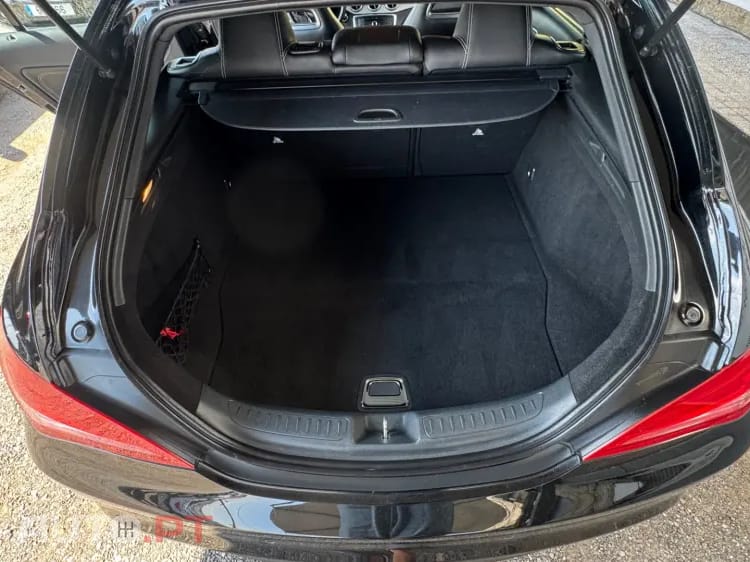 Mercedes-Benz CLA 200 d Shooting Brake Urban