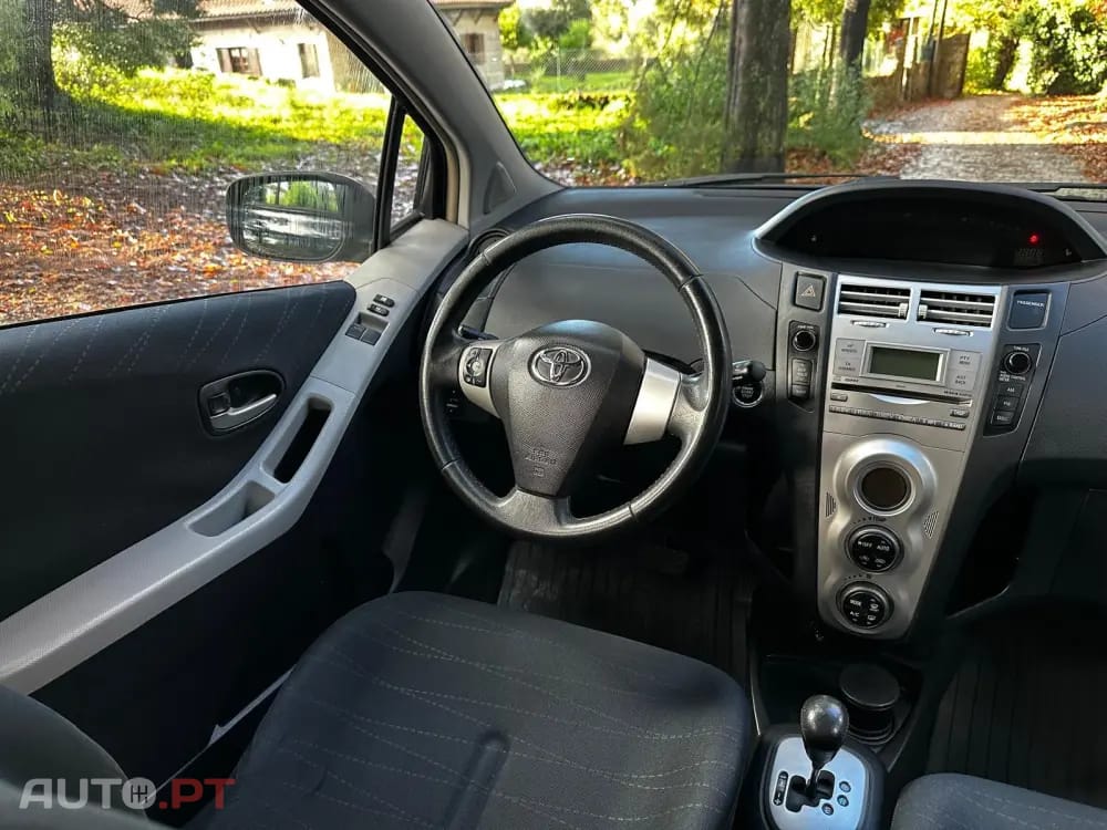 Toyota Yaris 1.0 VVT-i High Pack MM