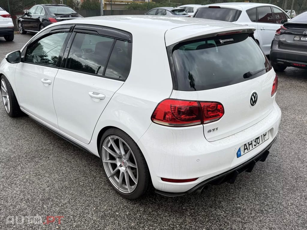 Volkswagen Golf 2.0 GTI DSG