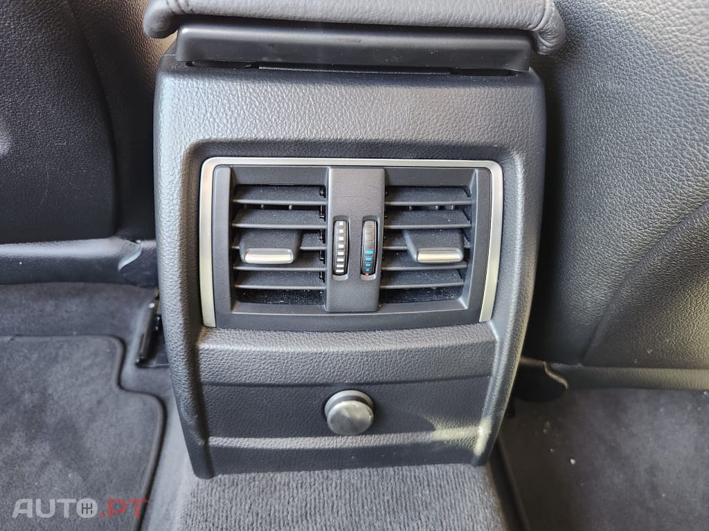 BMW 318 d Touring Line Luxury Purity