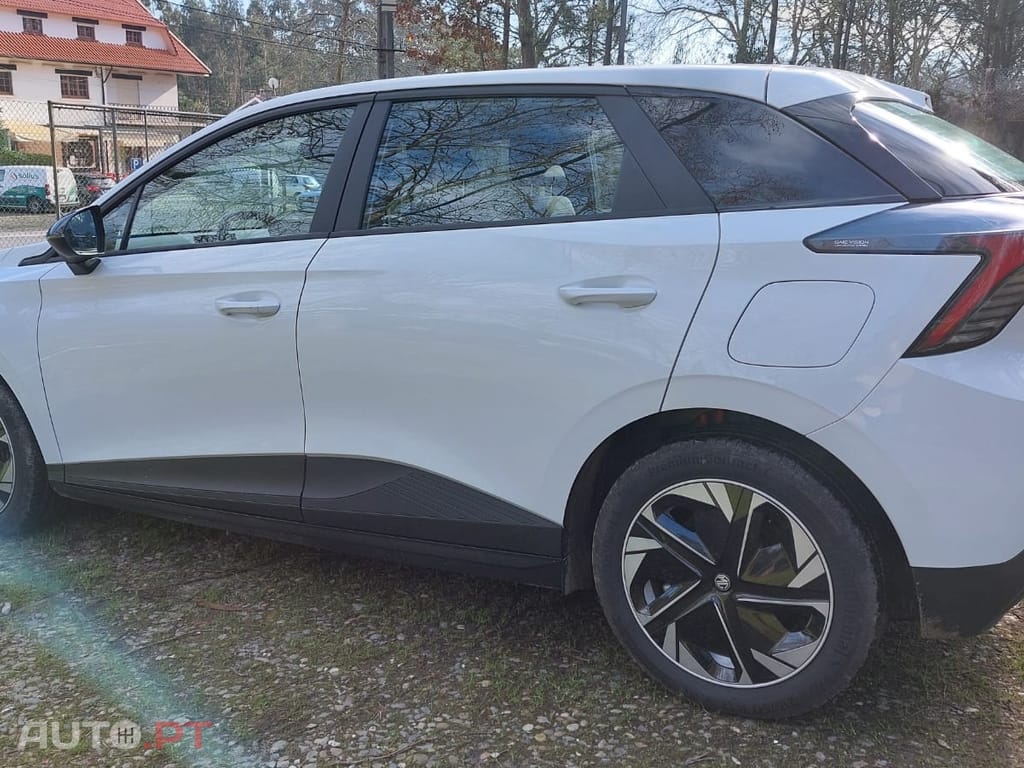 MG MG4 51 kWh Standard