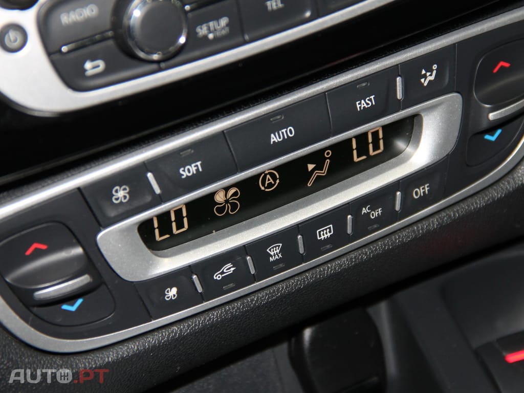 Renault Scénic 1.6 dCi B.Edition — fotografia 13