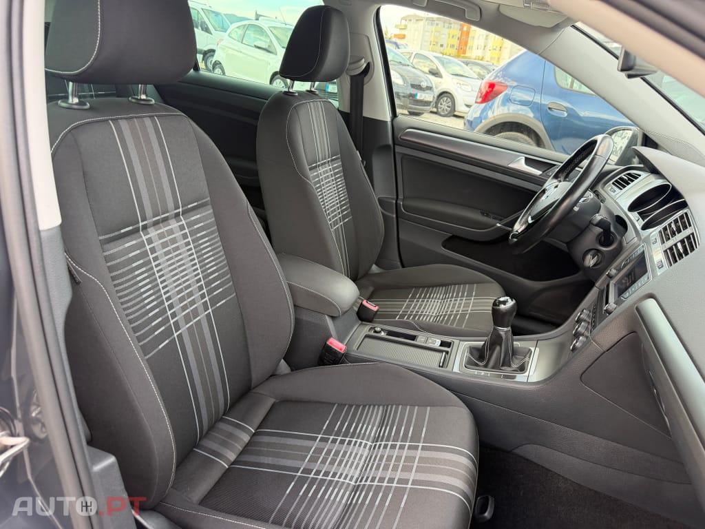 Volkswagen Golf 1.6 TDI BlueMotion Lounge