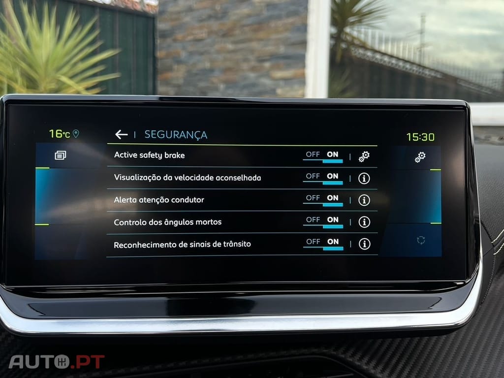 Peugeot E-2008 50 kWh GT Line - 310kms Aut