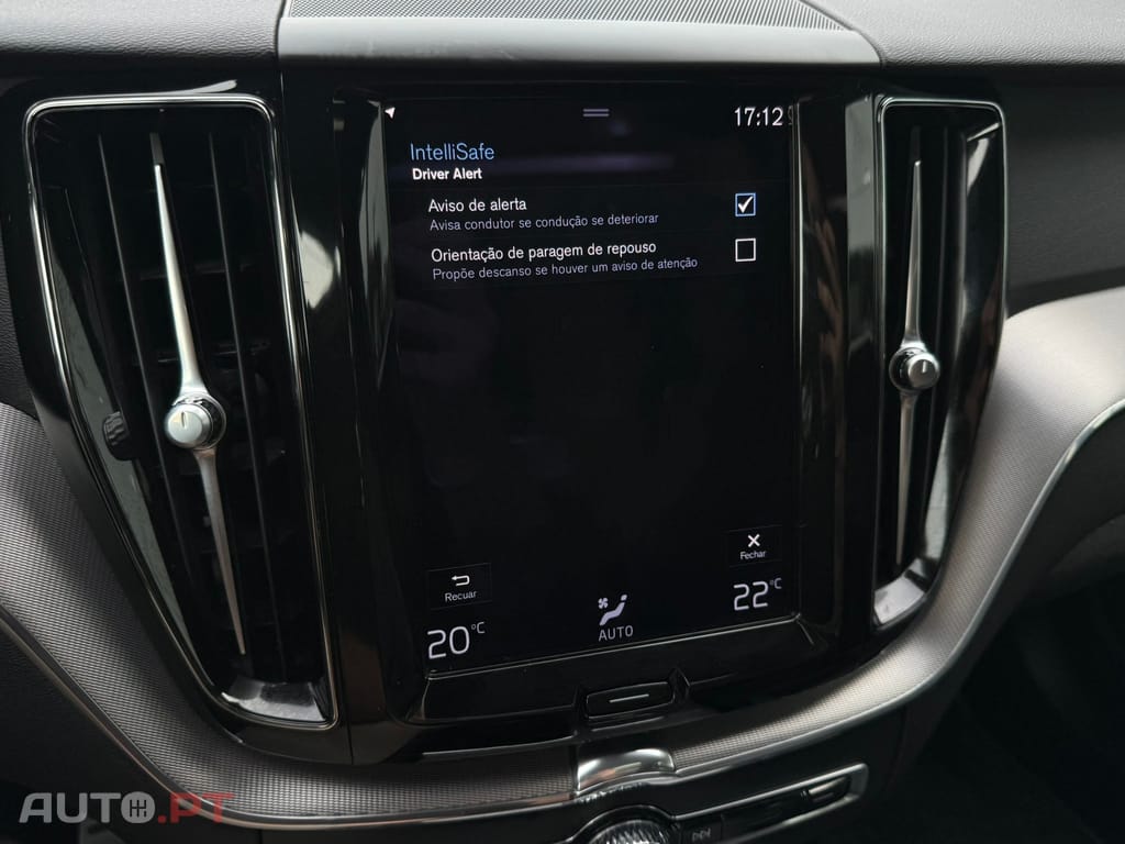 Volvo XC60 2.0 T6 PHEV R-Design AWD