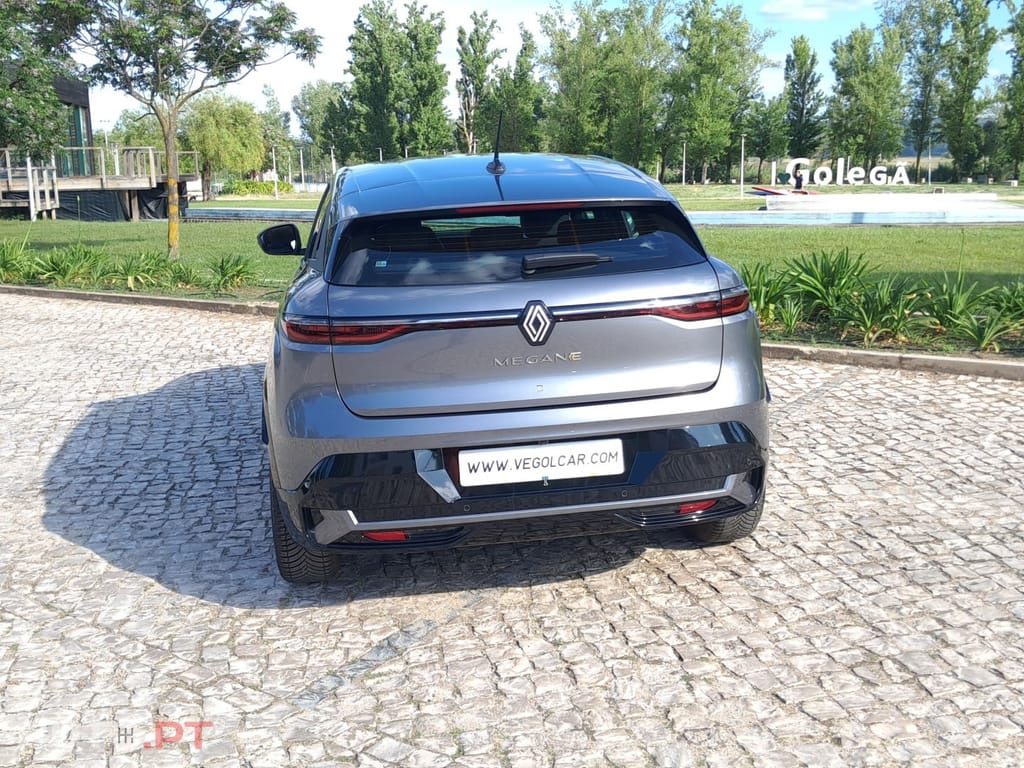 Renault Mégane E-Tech EV60 220hp optimum charge Equilibre