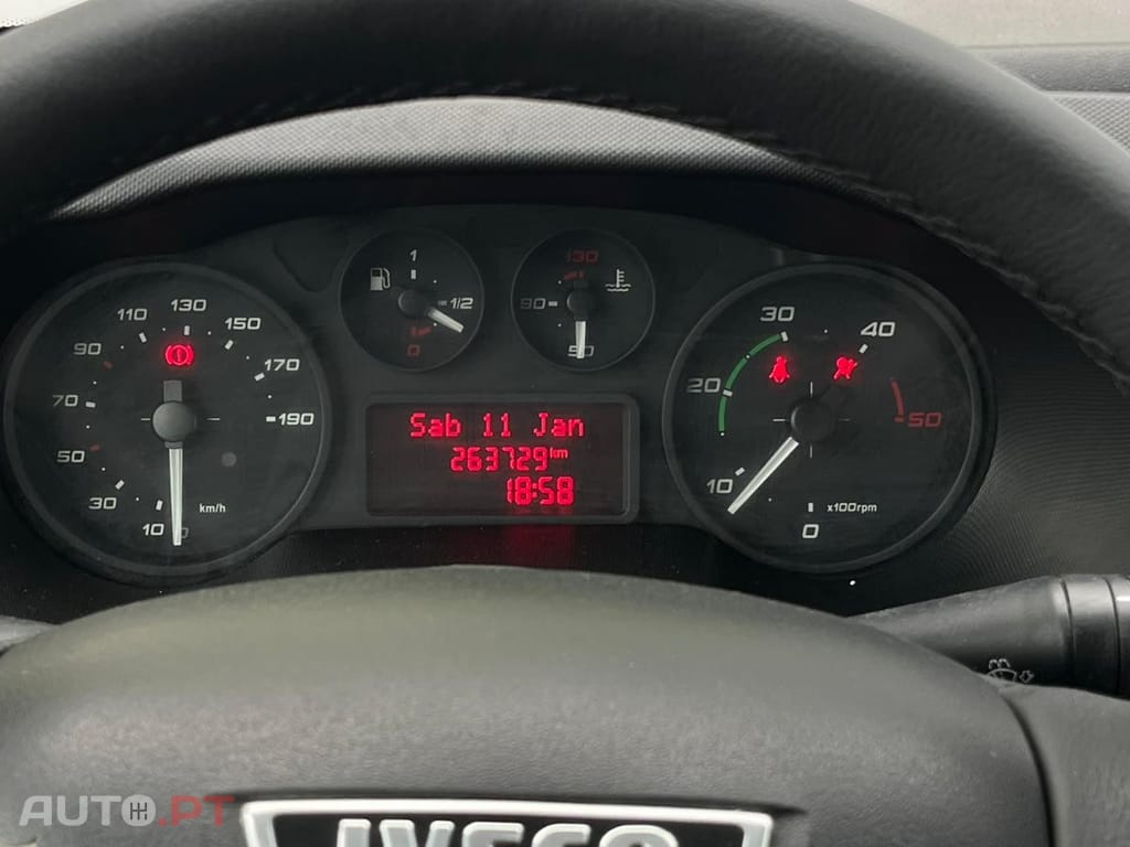 Iveco Daily 3.0 CAB. DUPLA 7 LUGARES