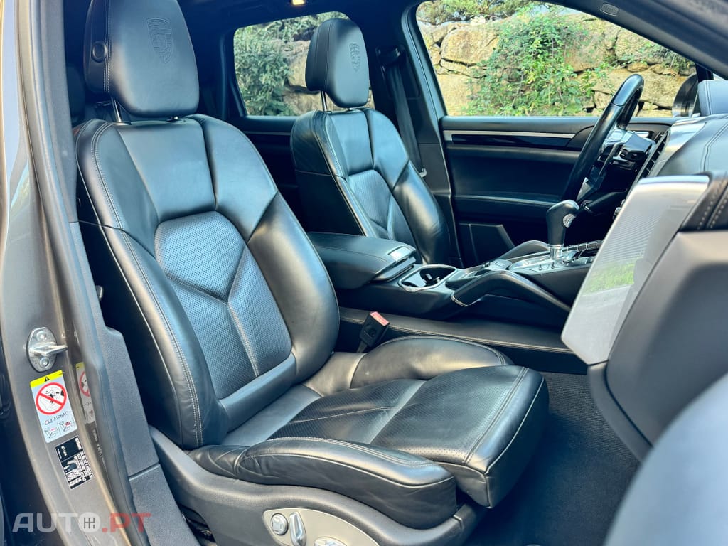 Porsche Cayenne S E-Hybrid Platinum Edition