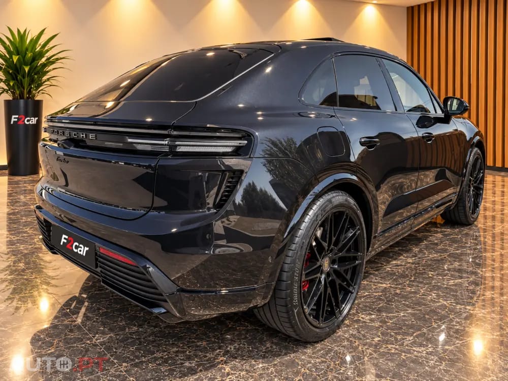Porsche Macan Electric Turbo