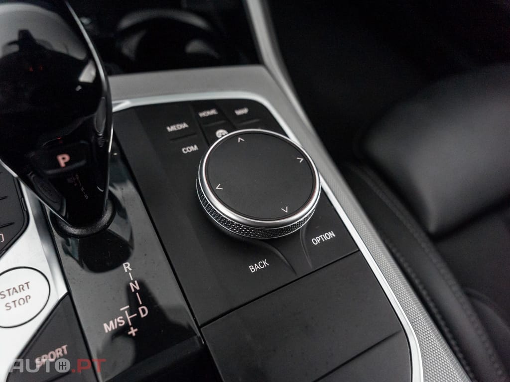 BMW 330 e Auto