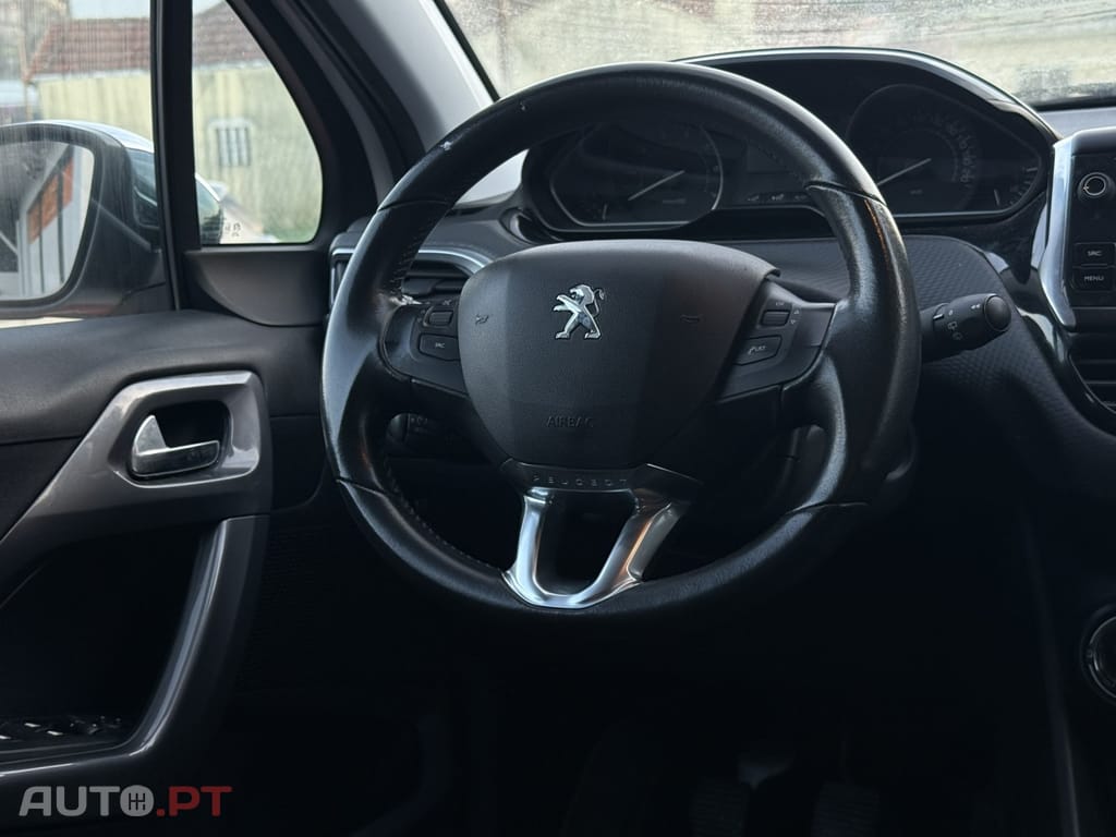 Peugeot 2008 1.2 PureTech Style