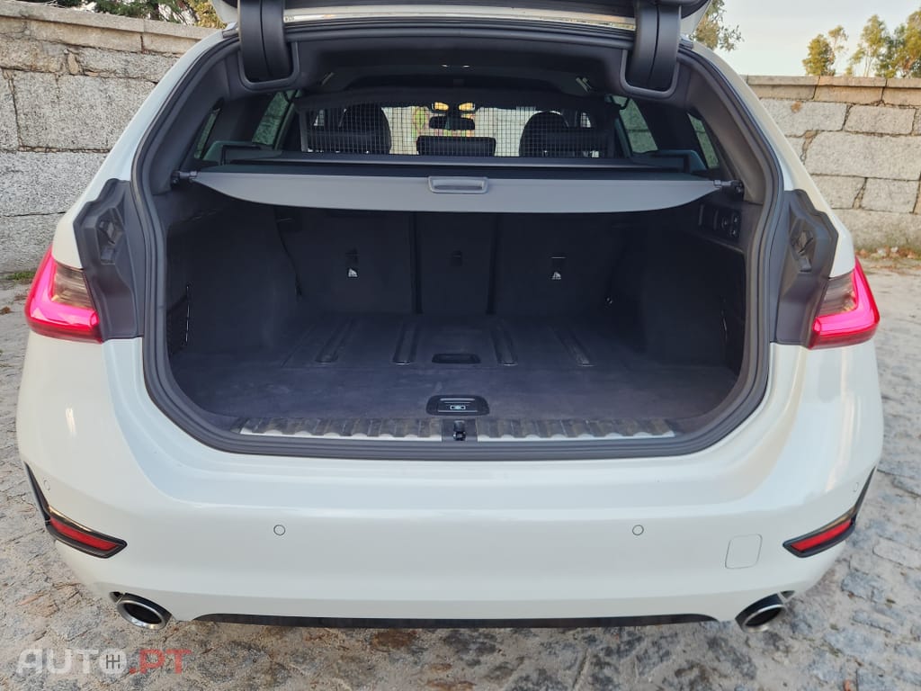 BMW 320 d Touring Auto