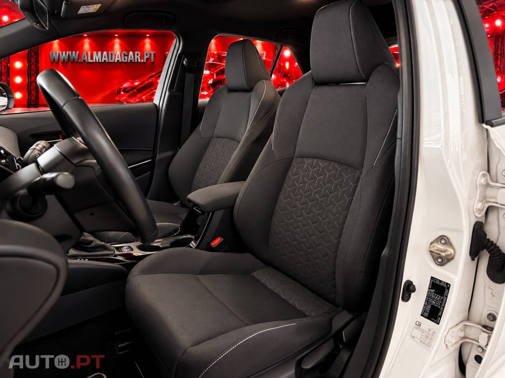 Toyota Corolla 1.8 Hybrid Comfort