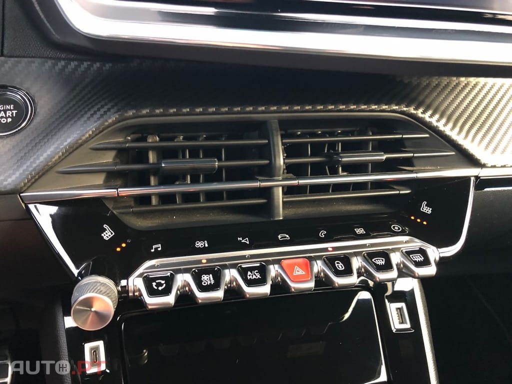 Peugeot E-2008 50 kWh GT