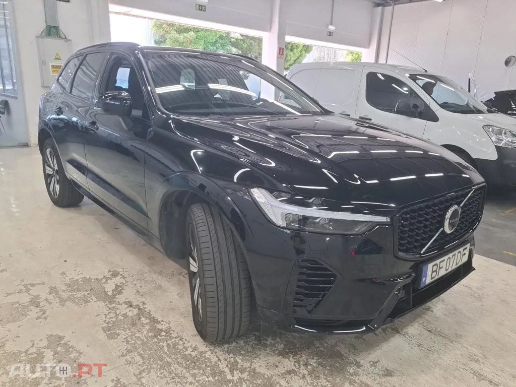 Volvo XC60 2.0 T6 PHEV Plus Dark AWD