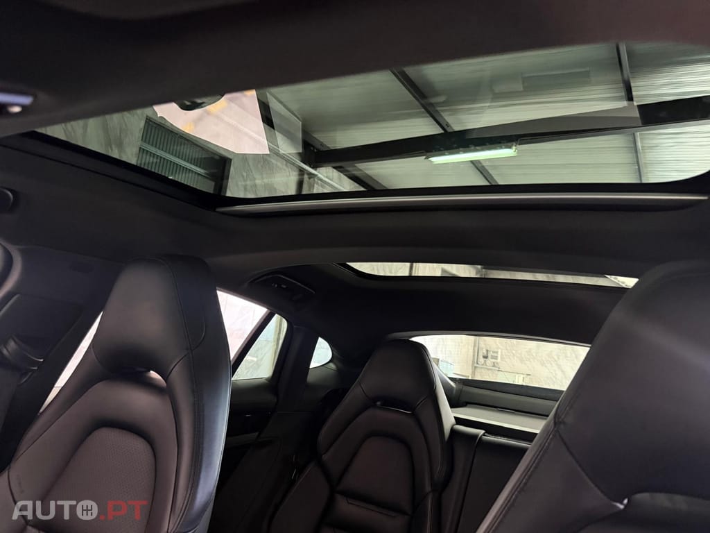 Porsche Panamera 4 E-Hybrid Plug-in